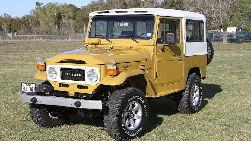  Toyota FJ-40 Land Cruiser