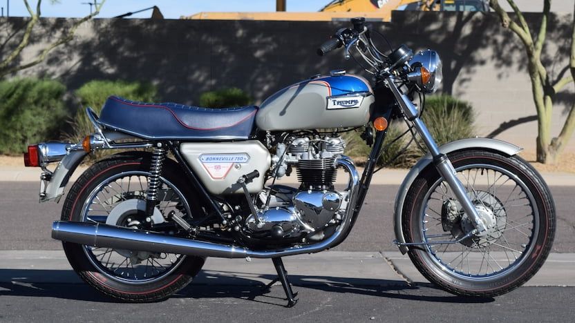  Triumph T140J Silver Jubilee Bonneville