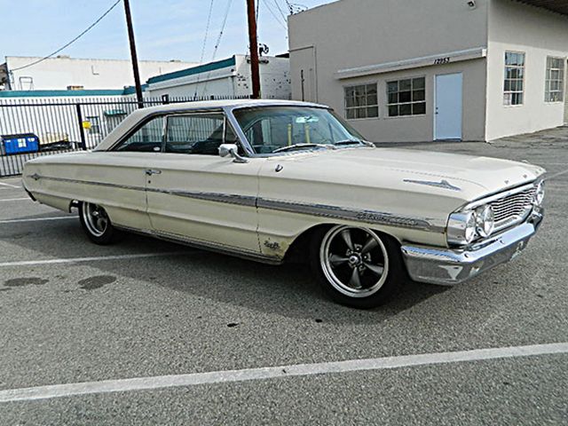  Ford Galaxie 2 DR. Hardtop