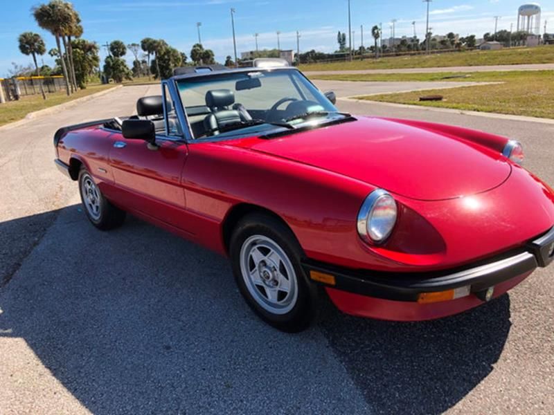  Alfa Romeo Spider Veloce 2DR Convertible