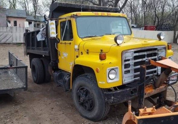  International Bobtail Dump Truck