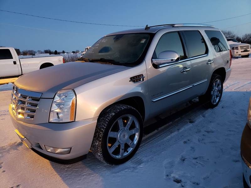  Cadillac Escalade Premium AWD 4DR SUV