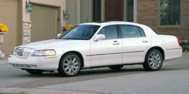  Lincoln Town Car Signature