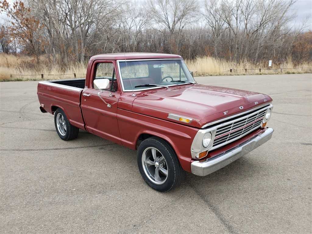  Ford F-100 Short Wide BED