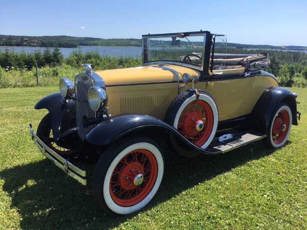  Ford Model A Cabriolet Custom Deluxe