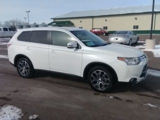  Mitsubishi Outlander GT