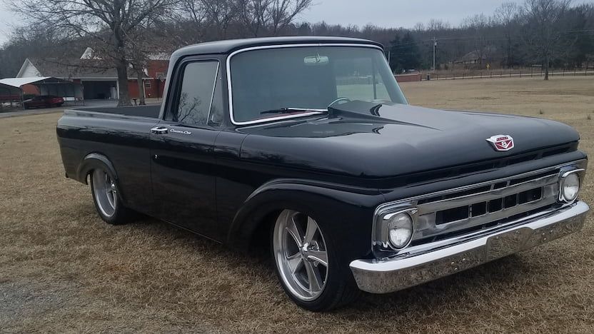  Ford F100 Pickup