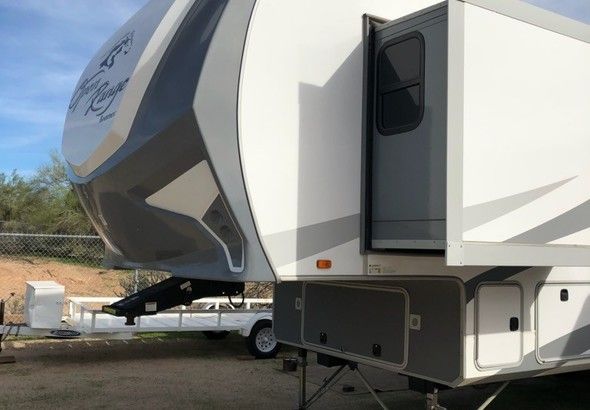  Open Range RV Roamer