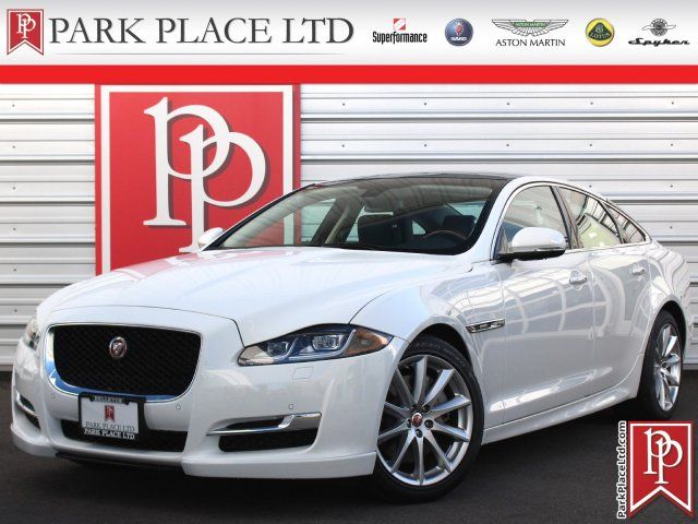  Jaguar XJ R-Sport