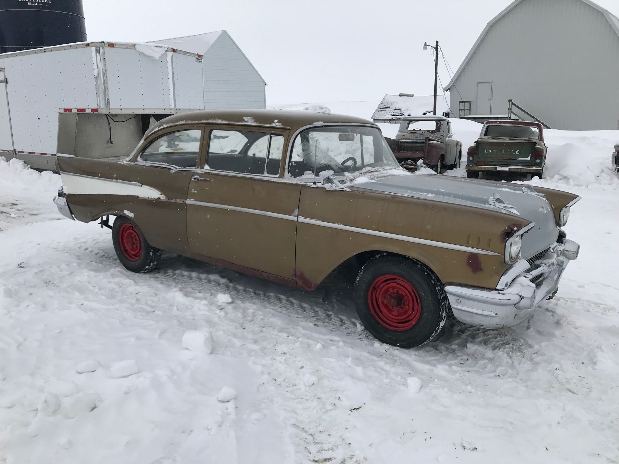  Chevrolet DR Sedan