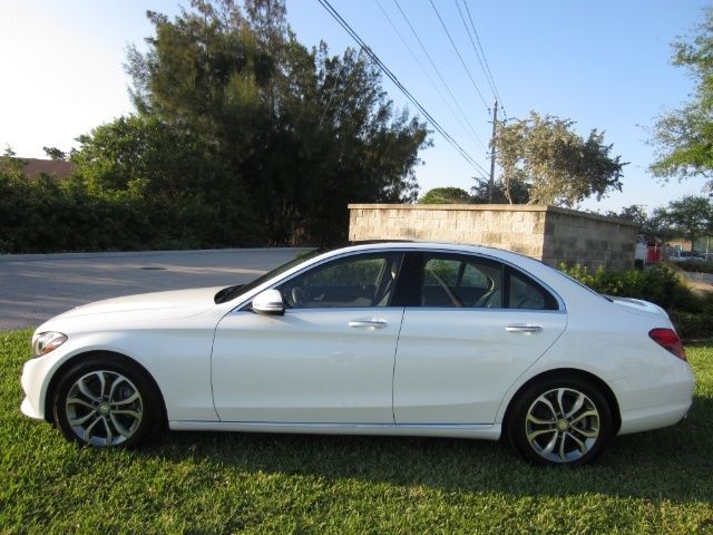  Mercedes-Benz C 300 Sedan