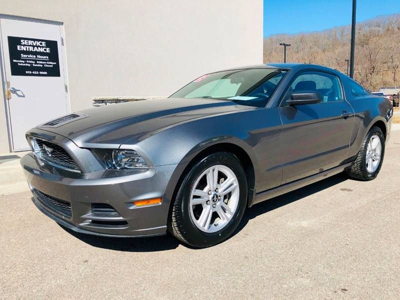  Ford Mustang V6 Premium 2DR Fastback