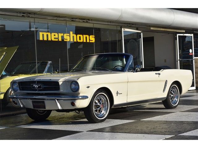  Ford Mustang Convertible