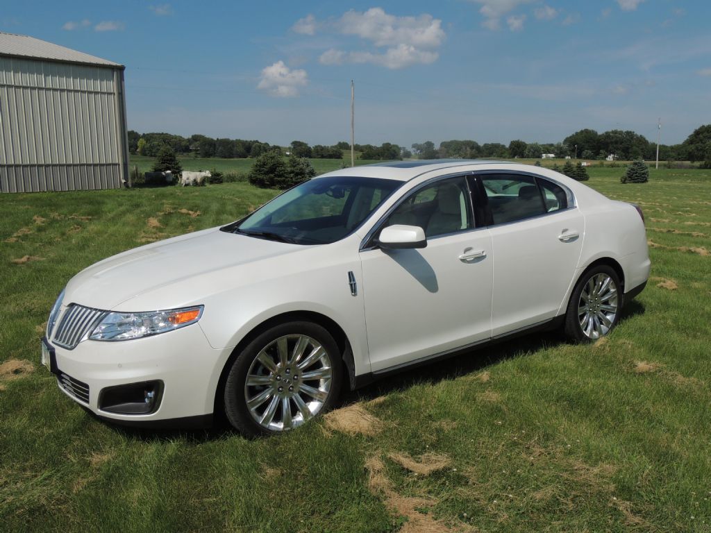  Lincoln XKS Sedan