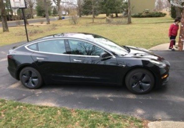  Tesla Model 3
