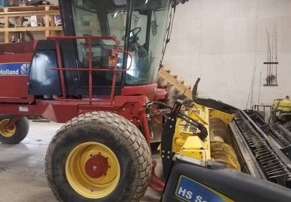  New Holland  NH Swather