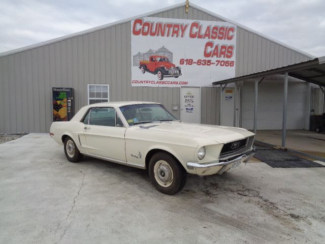  Ford Mustang Coupe