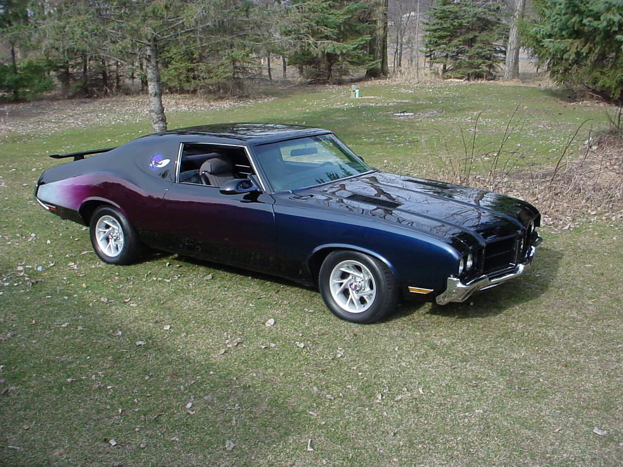  Oldsmobile Cutlass S Holiday Coupe