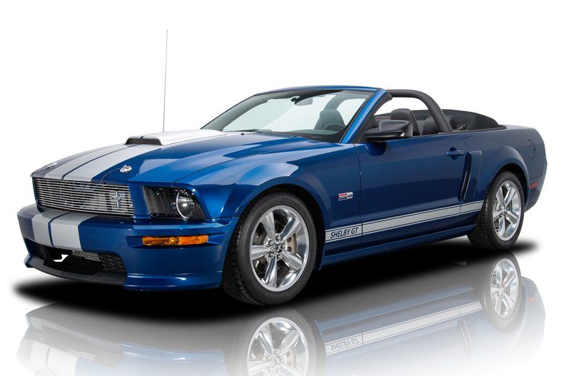 Ford Mustang GT  Ford Shelby Mustang GT