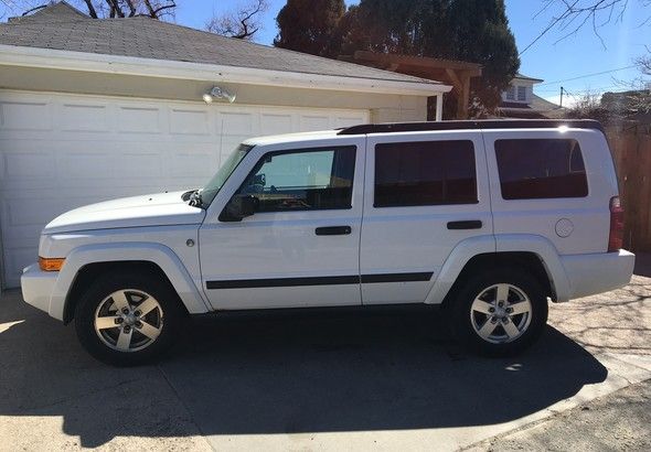  Jeep Commander