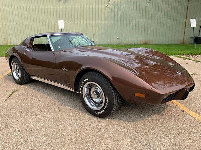  Chevrolet Corvette T-TOP Coupe