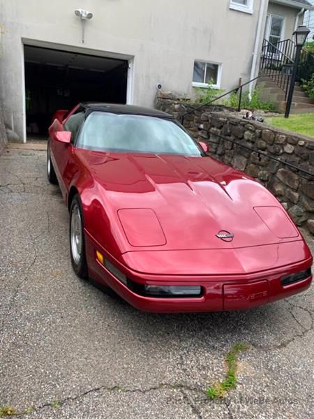  Chevrolet Corvette Base 2DR Hatchback