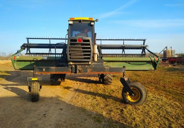  New Noble 722 Swather Tractor