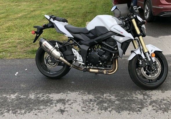  Suzuki GSX S750