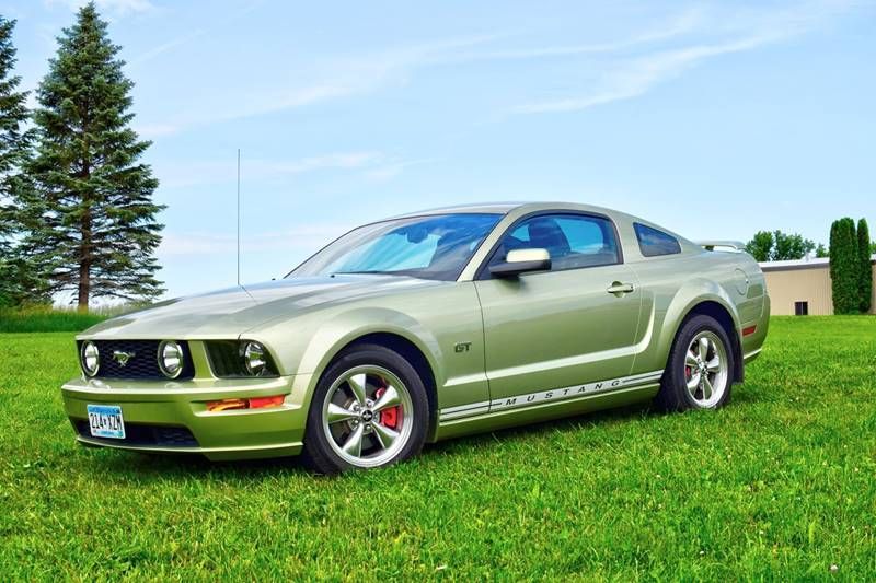  Ford Mustang GT Premium 2DR Fastback