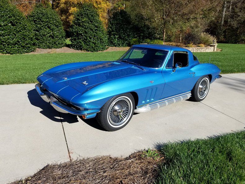  Chevrolet Corvette Stingray