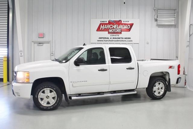  Chevrolet Silverado  LT W/1LT