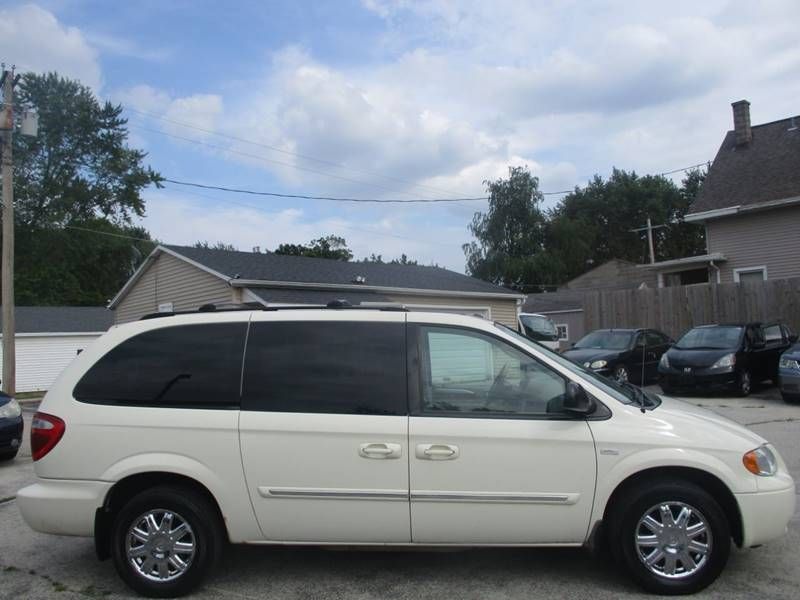  Chrysler Town And Country Touring 4DR Extended Mini Van