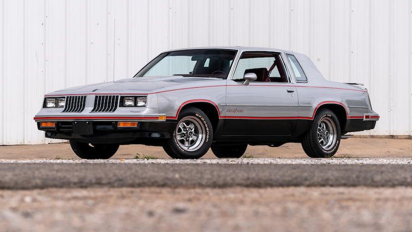  Oldsmobile Hurst/Olds