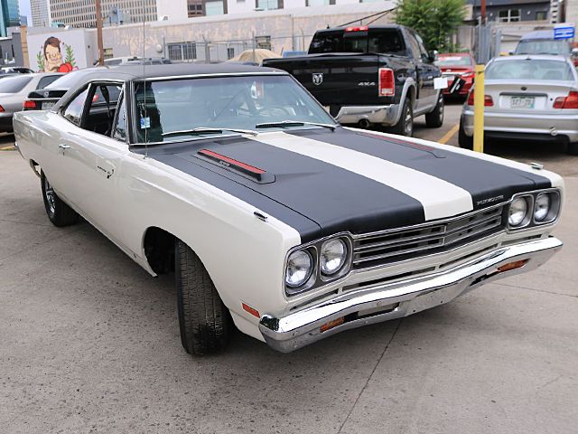  Plymouth Road Runner 2 DR Coupe
