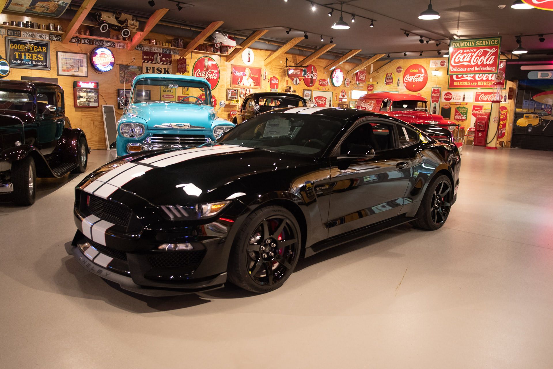  Ford Mustang Shelby GT350R