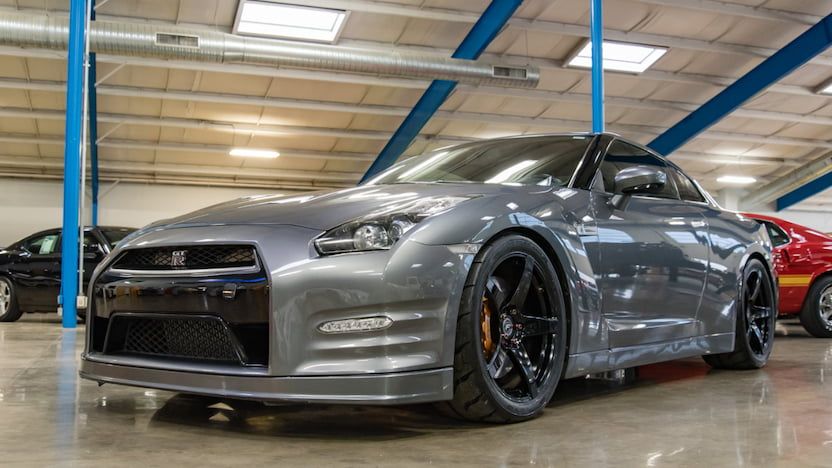  Nissan GTR