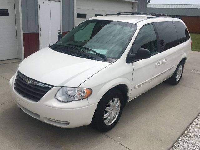  Chrysler Town And Country Touring Minivan
