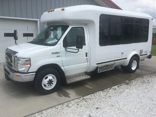 Ford E-350 Econoline Commercial Cutaway BUS