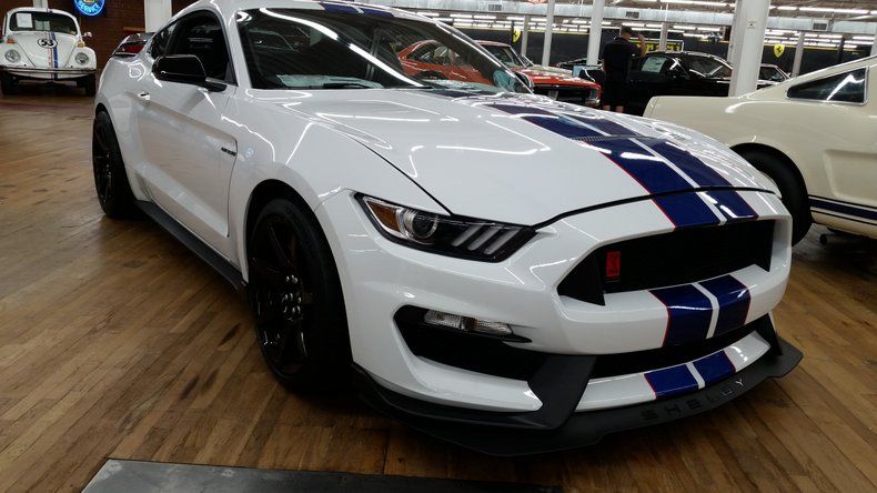  Ford Mustang Shelby GT350 R