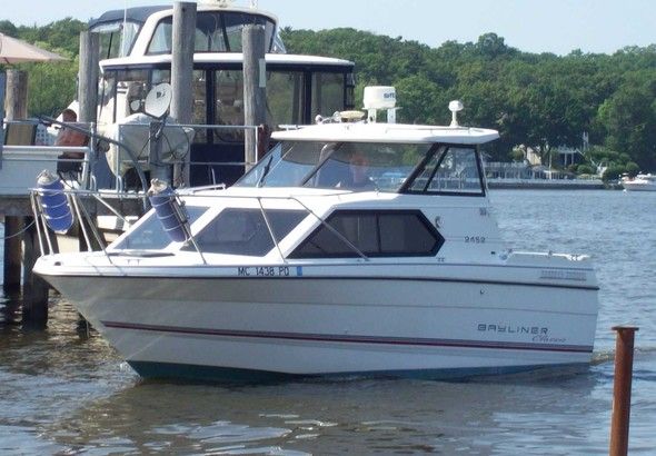  Bayliner Classic--Express