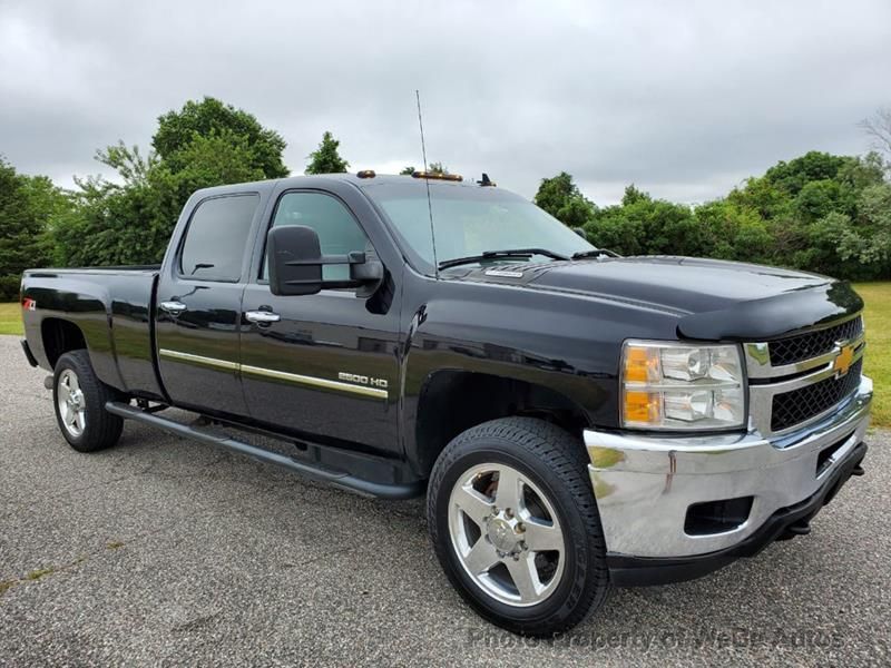  Chevrolet Silverado HD 4WD Crew Cab  LT