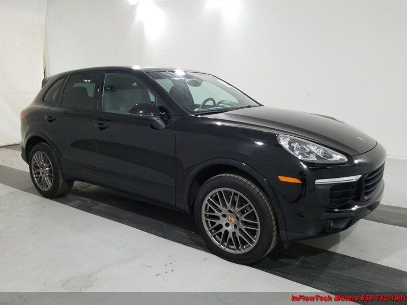  Porsche Cayenne Platinum SUV