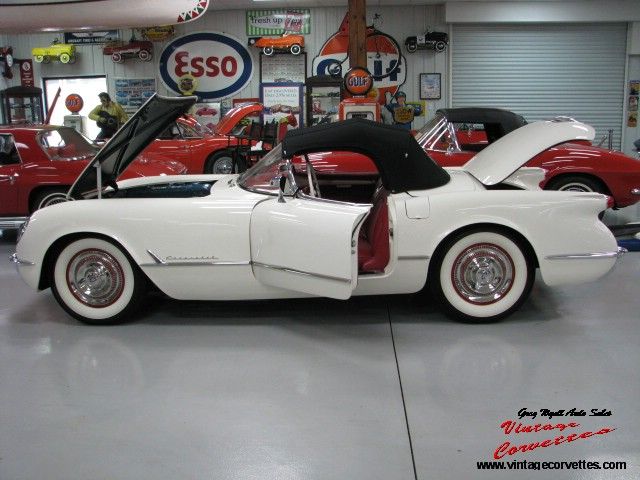  Chevrolet Corvette Polo White / Red Interior Duntov