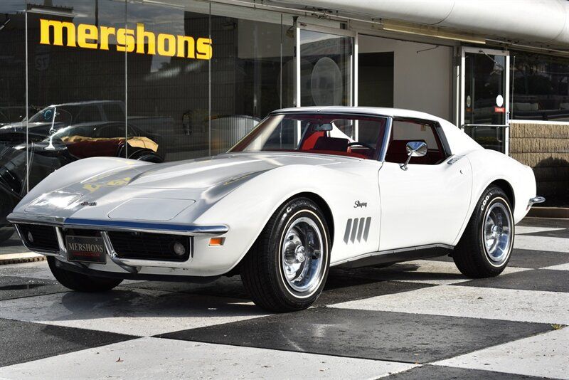  Chevrolet Corvette Coupe