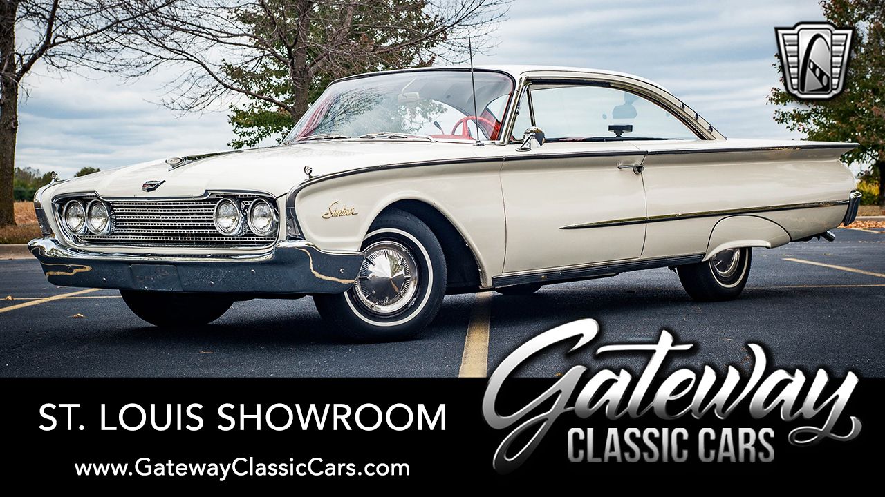  Ford Galaxie Starliner