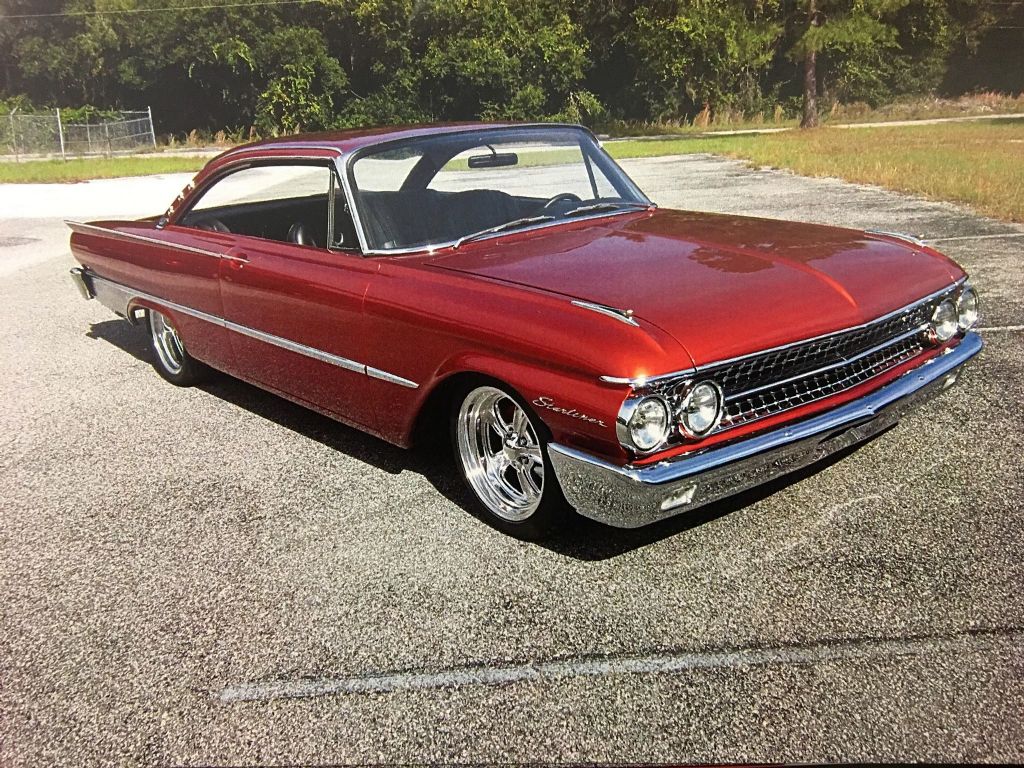  Ford Starliner 2 Dr