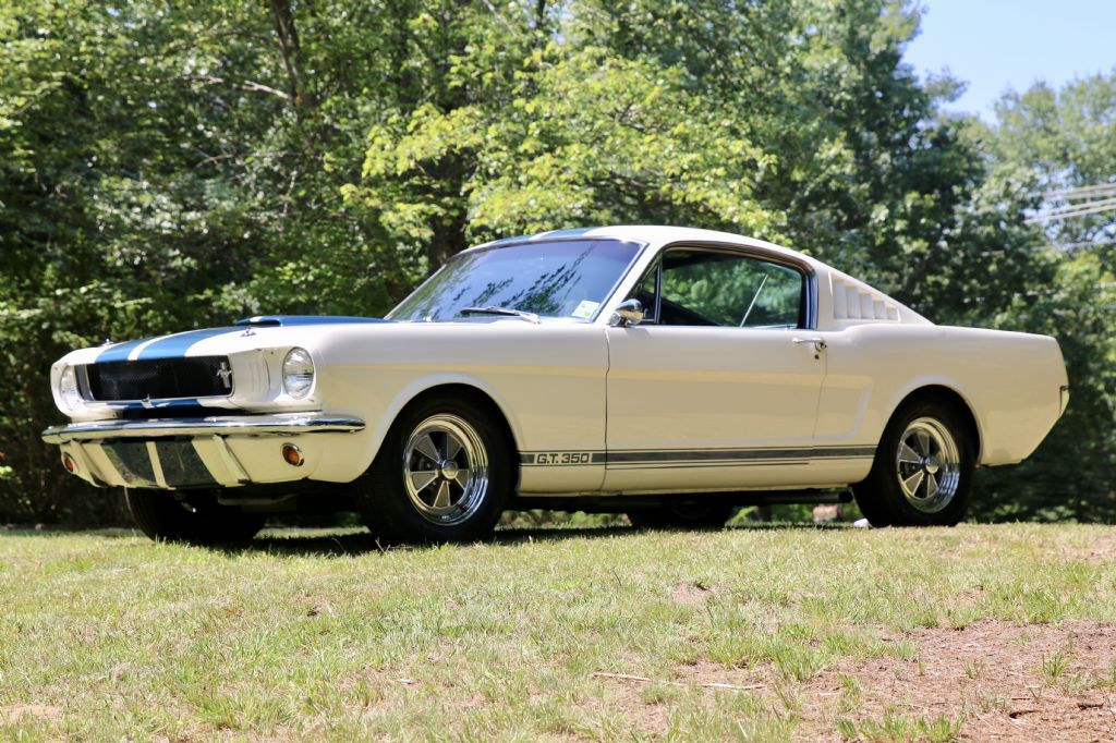  Ford Mustang Shelby G.T. 350 Fastback