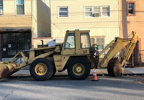  Dynahoe -Backhoe-Loader