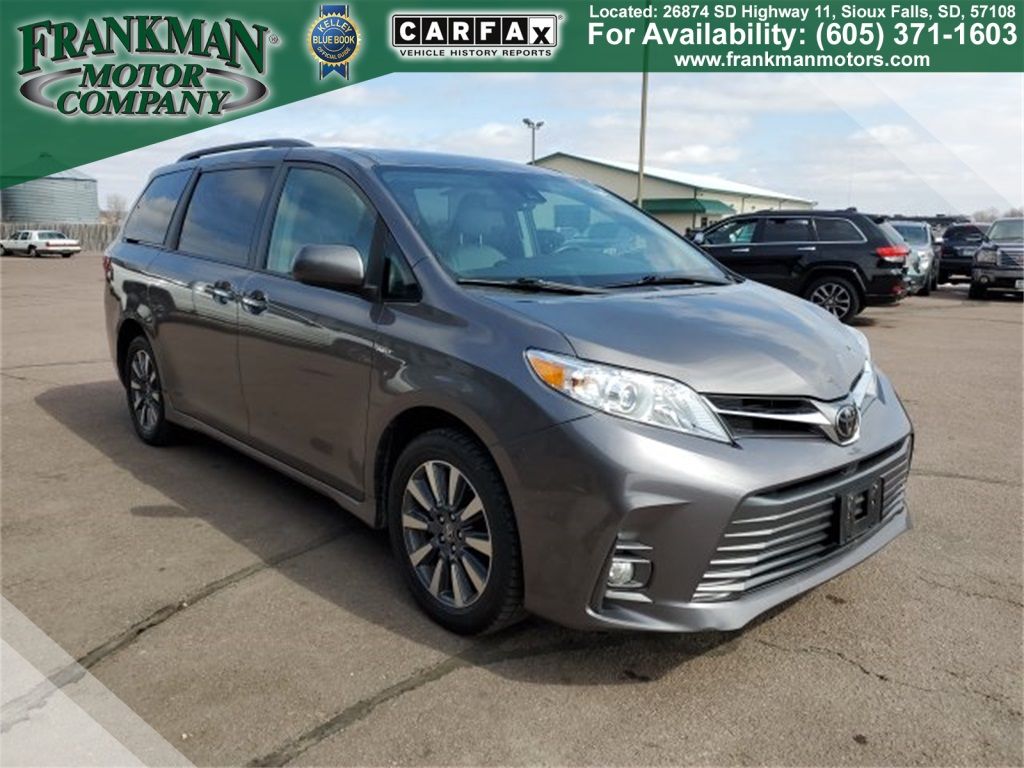  Toyota Sienna XLE