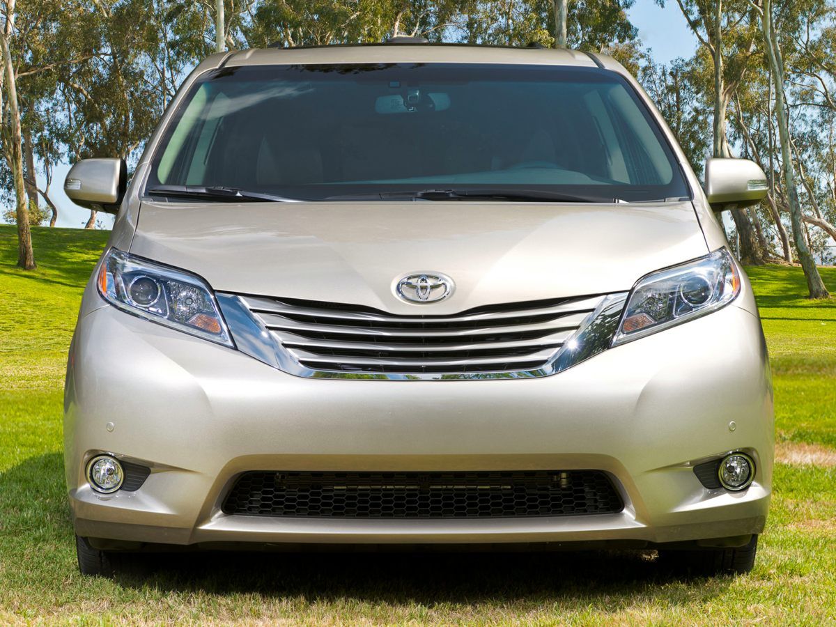  Toyota Sienna Limited Premium